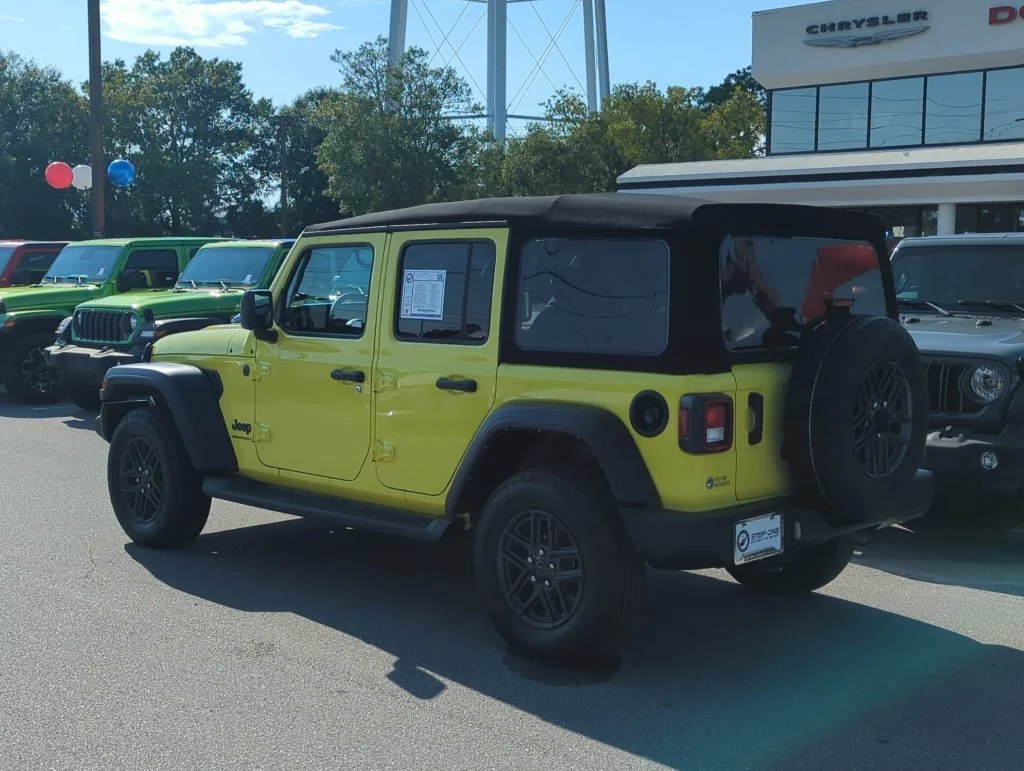 Used 2024 Yellow Jeep Sport S image 4