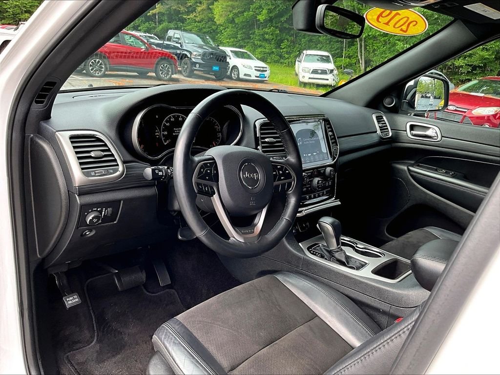 Used 2019 Bright White Clearcoat Jeep Altitude image 8