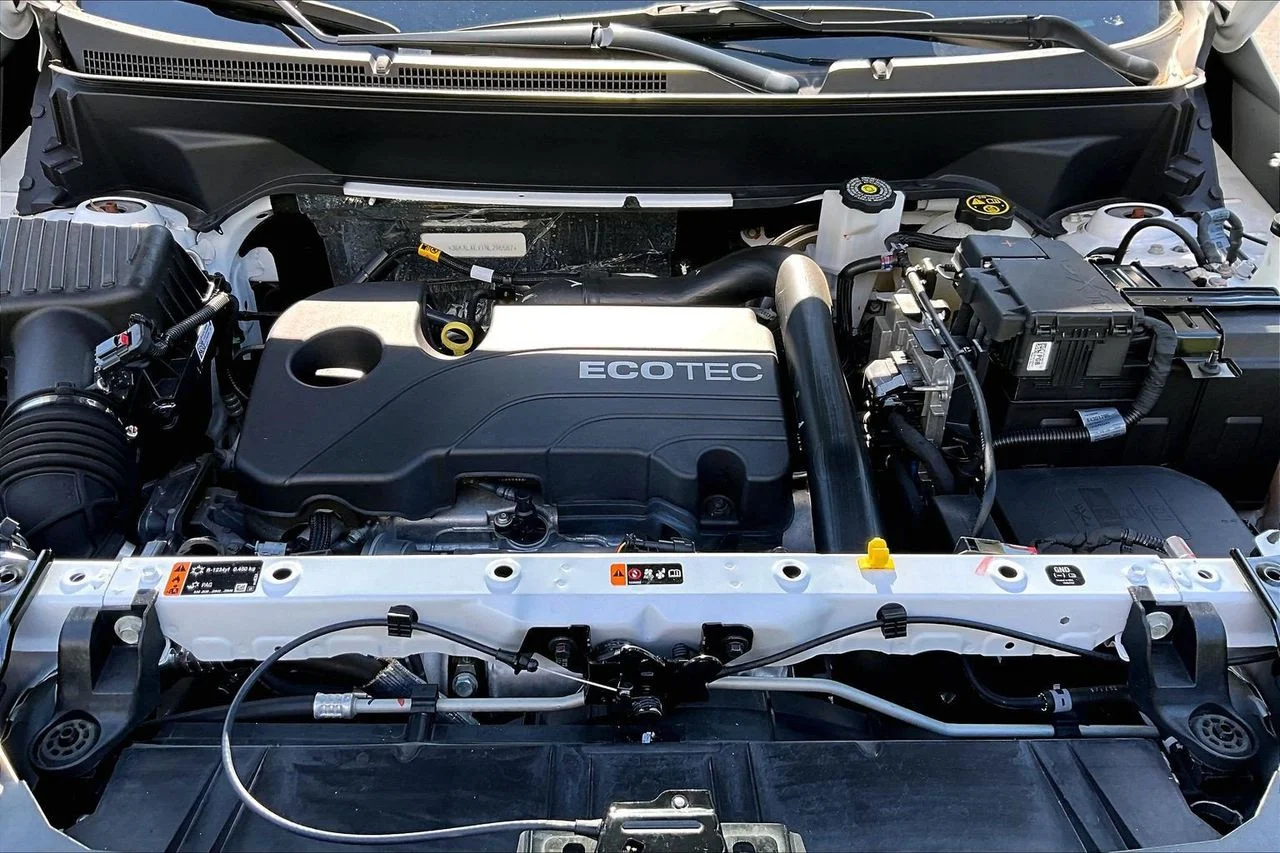 Certified Used 2022 White GMC Denali image 34