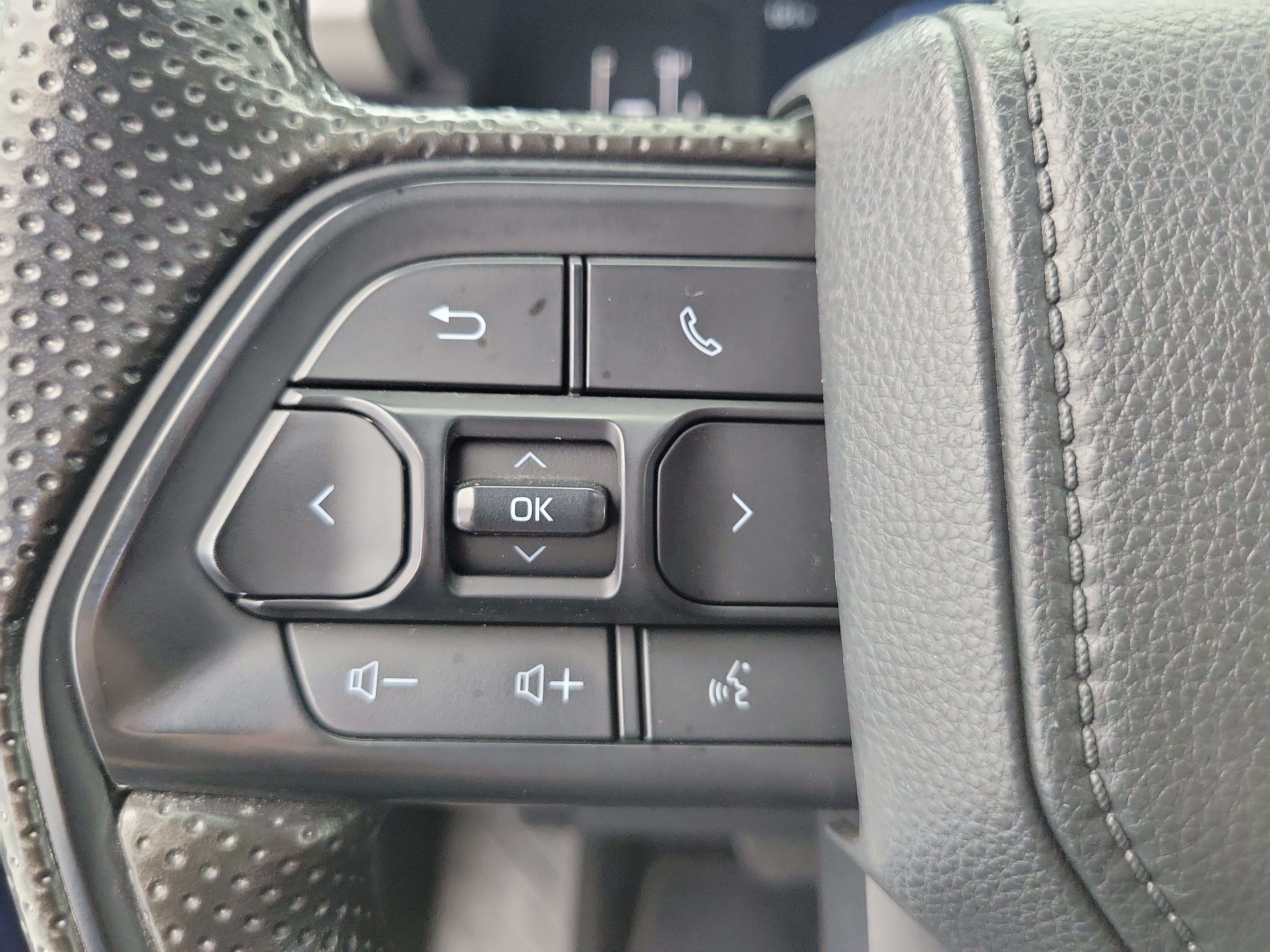 Used 2025 Blue Toyota SR5 image 21