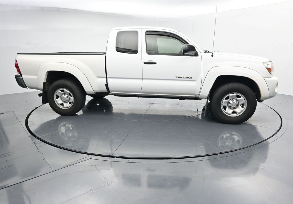 Used 2009 White Toyota PreRunner image 9