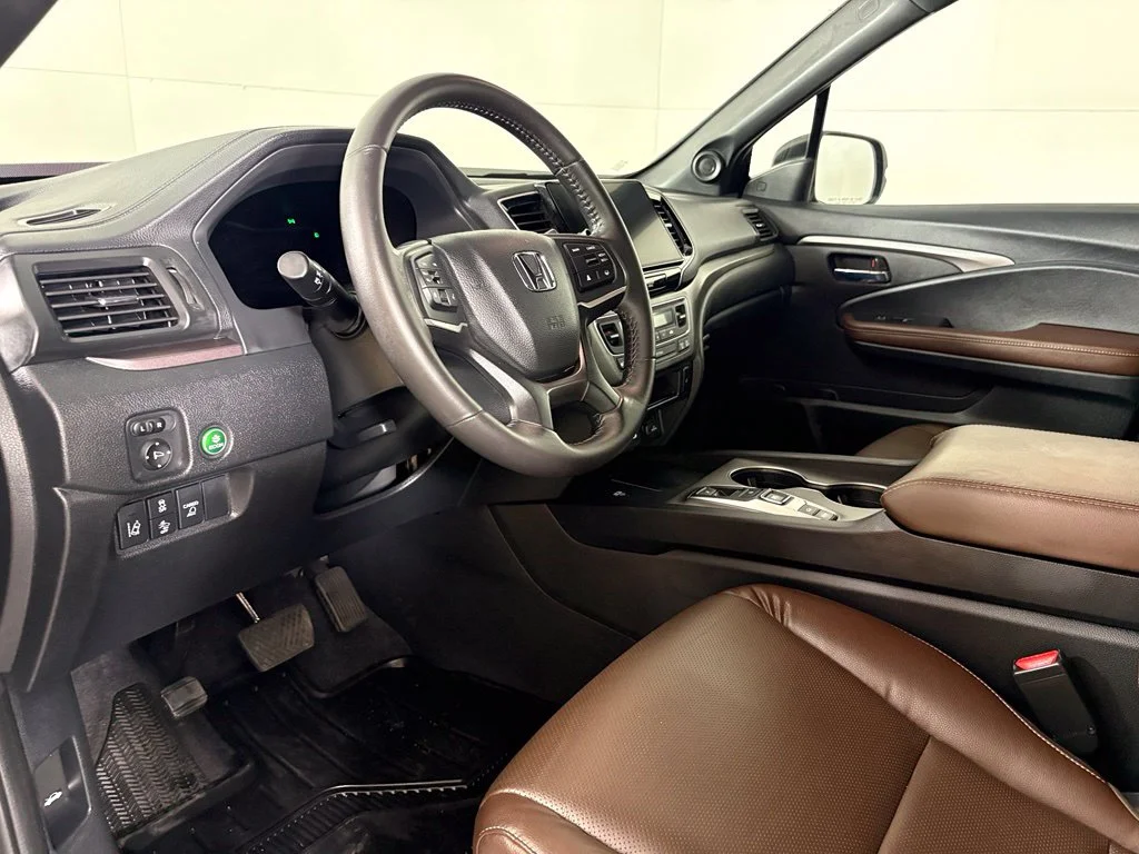 Used 2025 Gray Honda RTL image 22