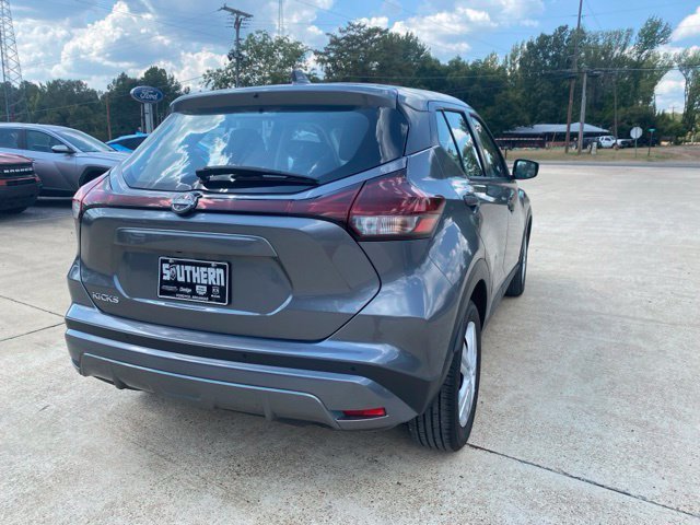 Used 2024 Gray Nissan S image 4
