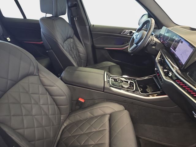 Used 2024 Gray BMW M60i image 12