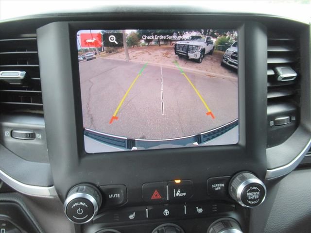 Used 2023 White Ram Big Horn/Lone Star image 26