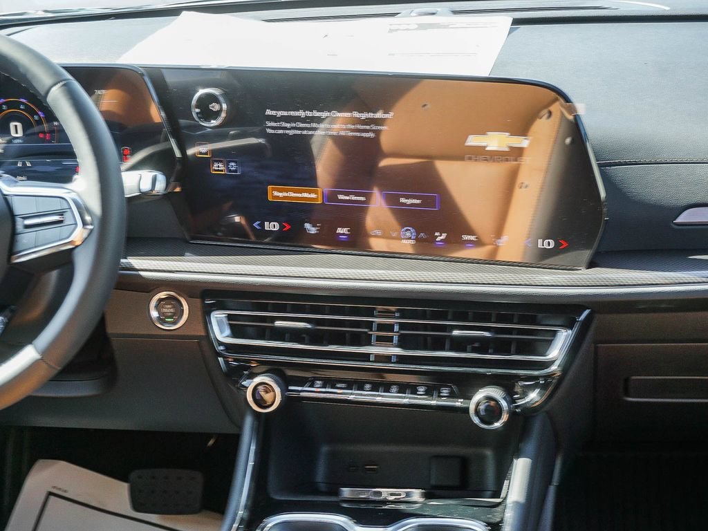 2027 Chevrolet Traverse Z71 - Photo 15