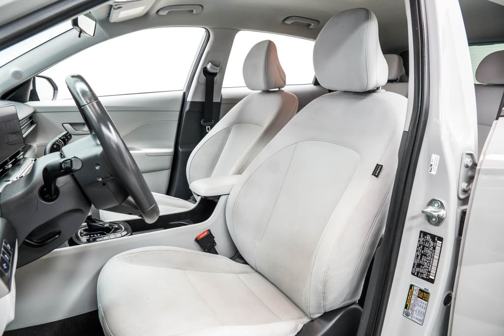 Used 2024 Gray Hyundai SEL image 15