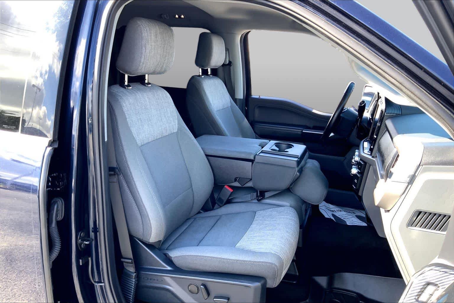 Certified Used 2022 Antimatter Blue Metallic Ford XLT image 9