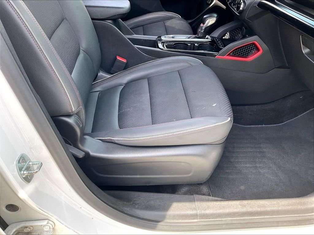 Used 2023 Summit White Chevrolet RS image 37