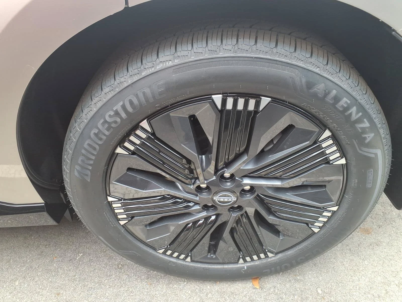 New 2026 Champagne Silver Metallic Nissan Platinum image 14