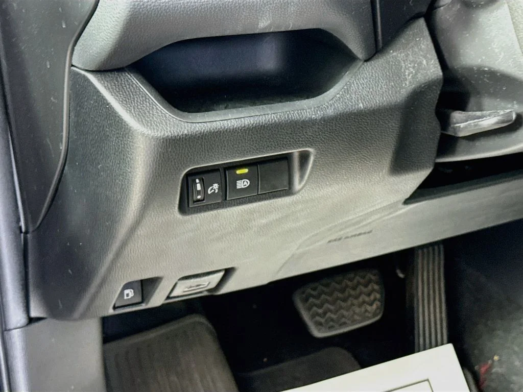 Used 2021 Blue Print Toyota Hybrid XLE image 10