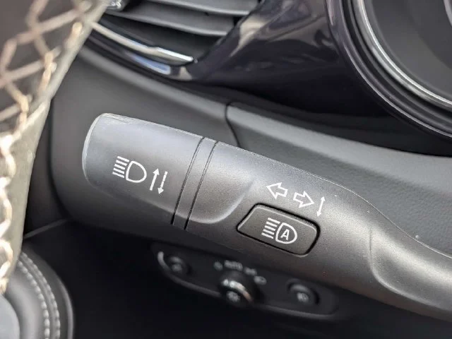Used 2023 MOONSTONE GRAY METALLIC Buick Select image 28