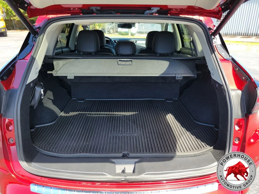 Used 2023 Red Nissan SL image 14