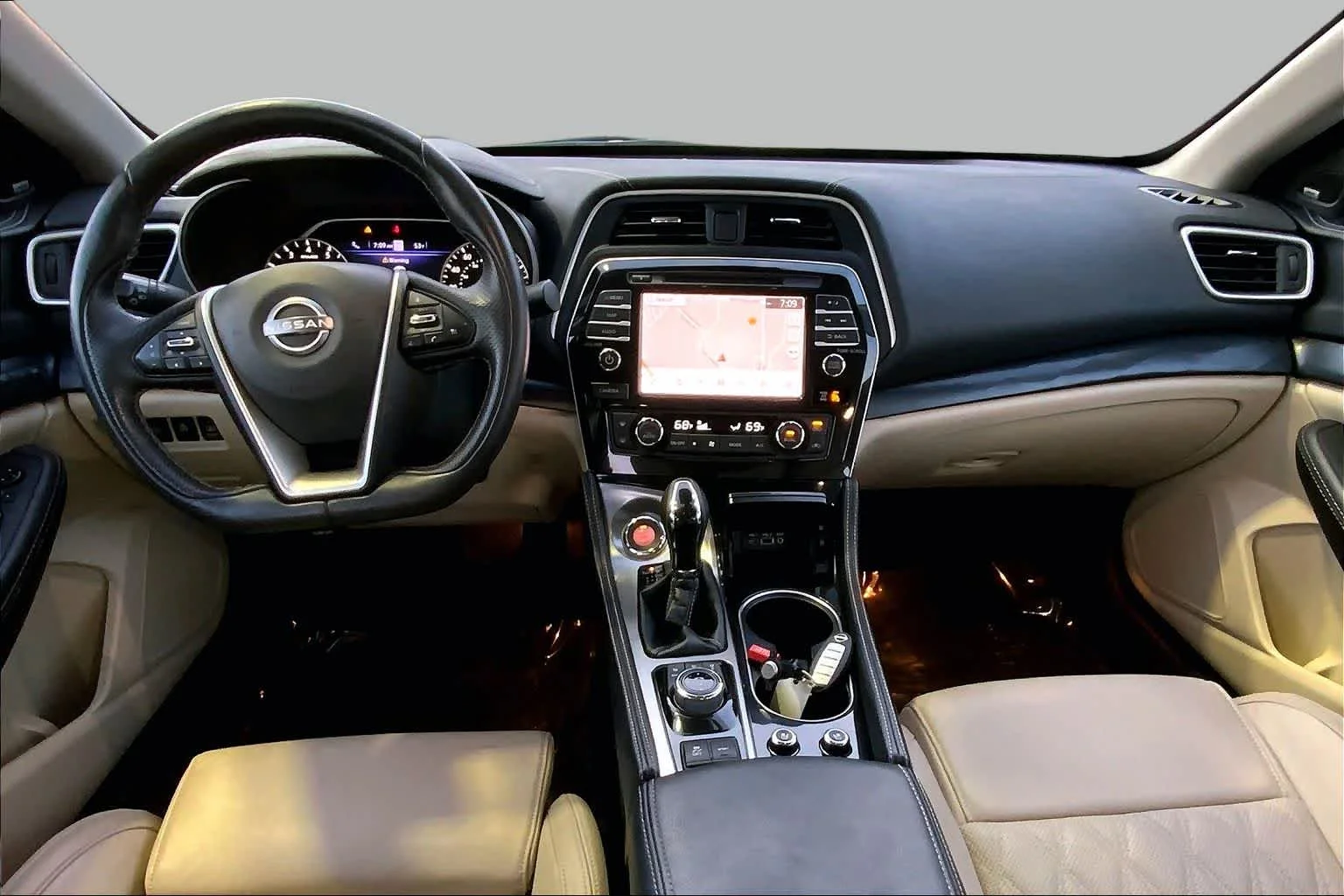 Used 2023 Pearl White Tricoat Nissan Platinum image 16