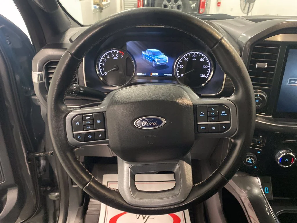 Used 2023 Gray Ford XLT image 18