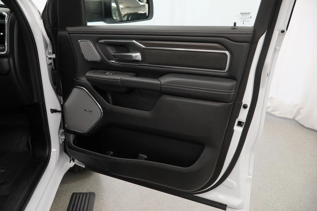 2026 RAM 1500 Laramie - Photo 33