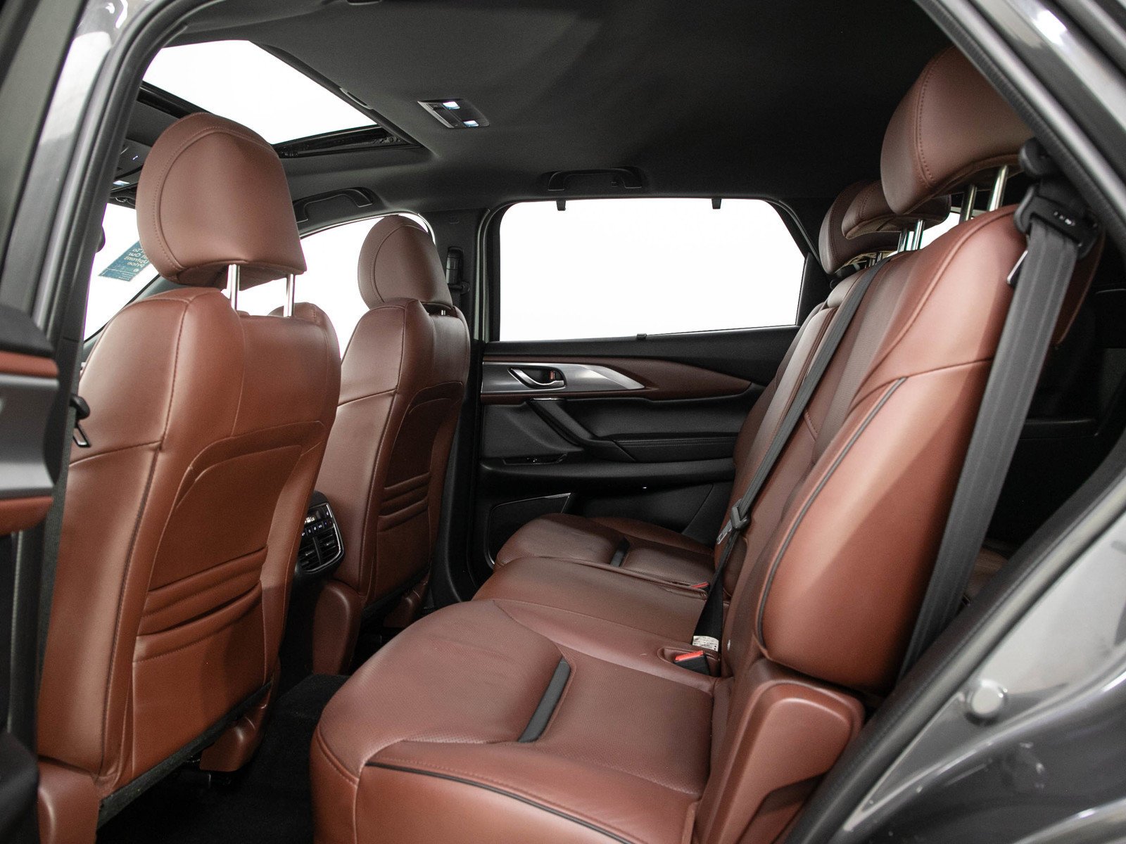 Used 2019 Machine Gray Metallic Mazda Signature image 16
