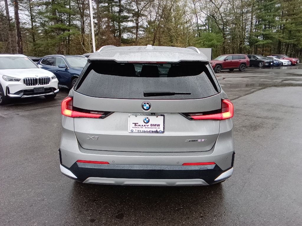 Certified Used 2023 Space Silver Metallic BMW xDrive28i image 7