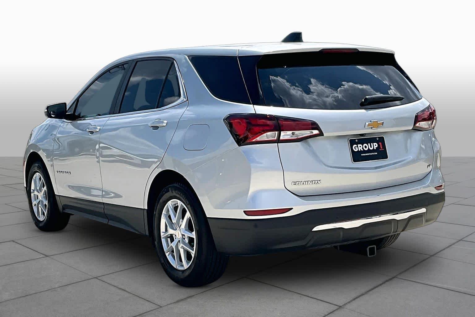 Used 2022 Silver Ice Metallic Chevrolet LT image 11
