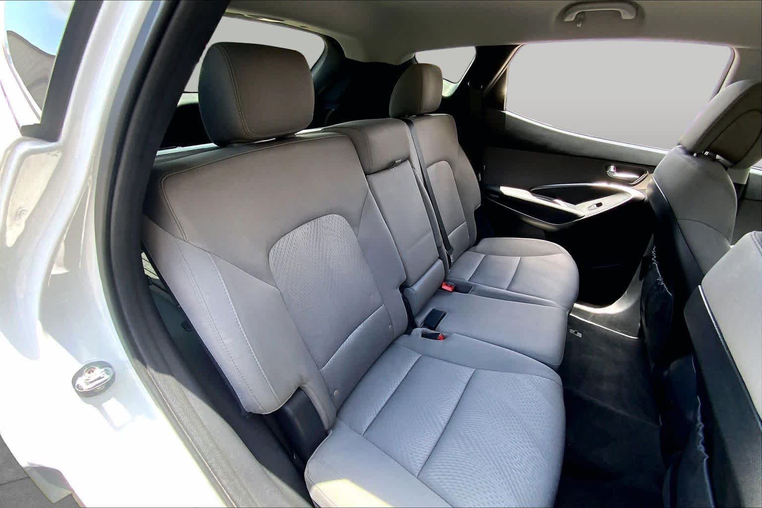 Used 2017 Frost White Pearl Hyundai 2.4L image 19