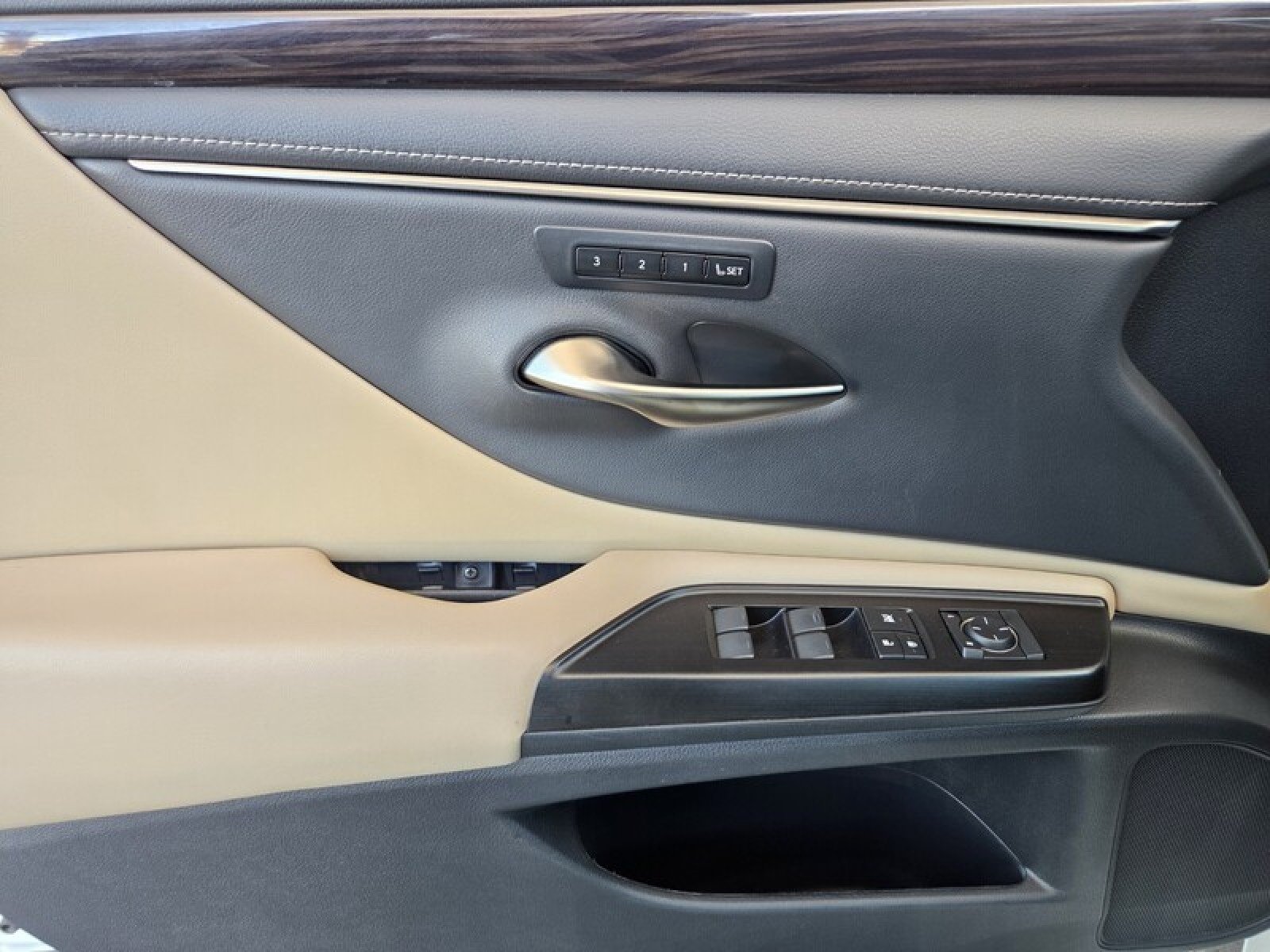 Used 2019 WHITE Lexus ES 350 image 23