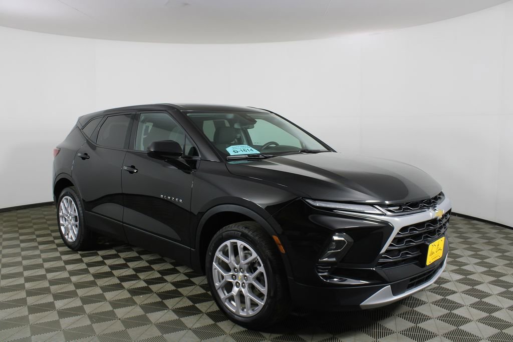 2023 Chevrolet Blazer 2.0T 2LT AWD's photo