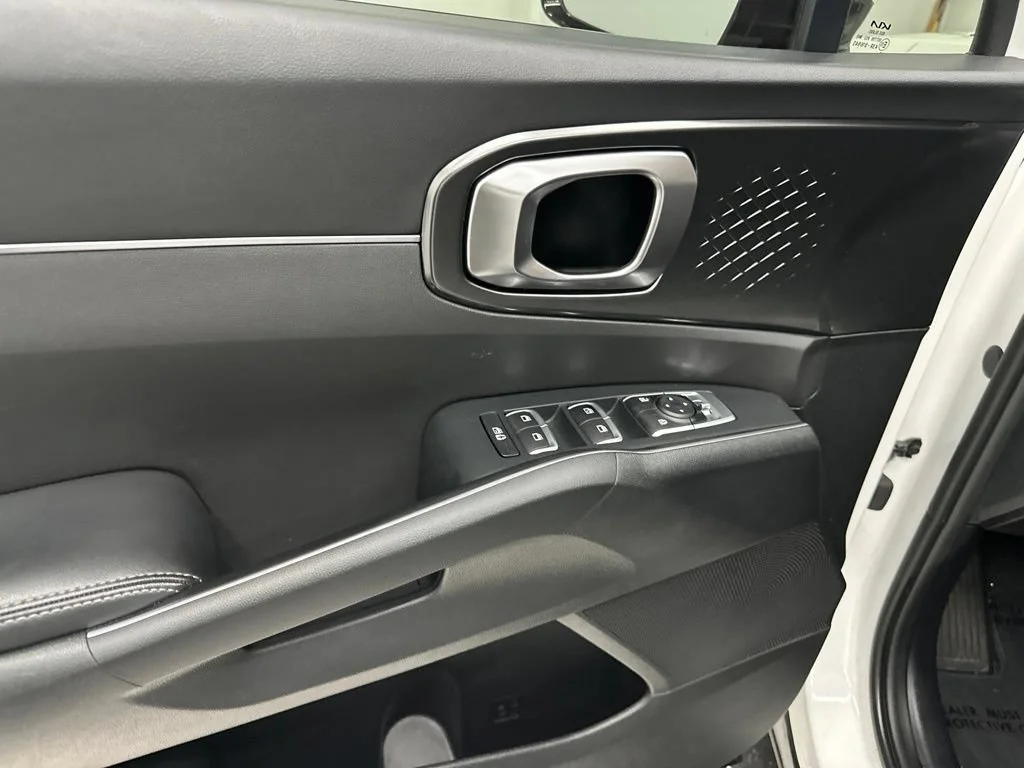 Used 2023 White Kia EX image 15