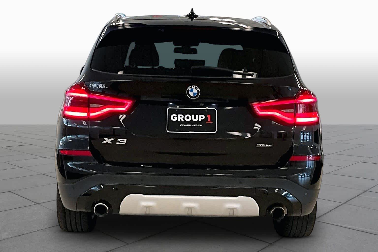Used 2019 Jet Black BMW sDrive30i image 4