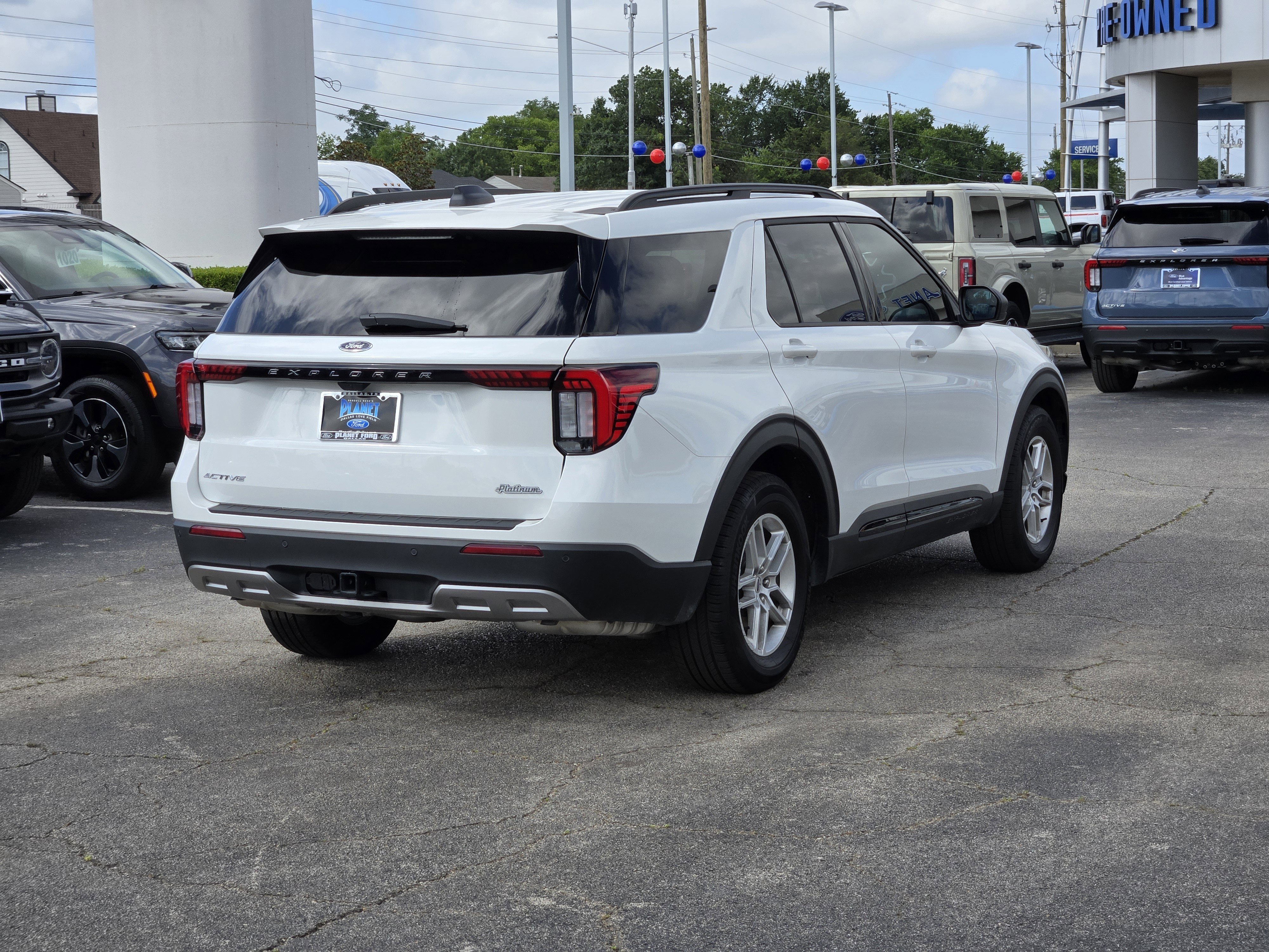 New 2026 Star White Metallic Tri-Coat Ford Active image 4