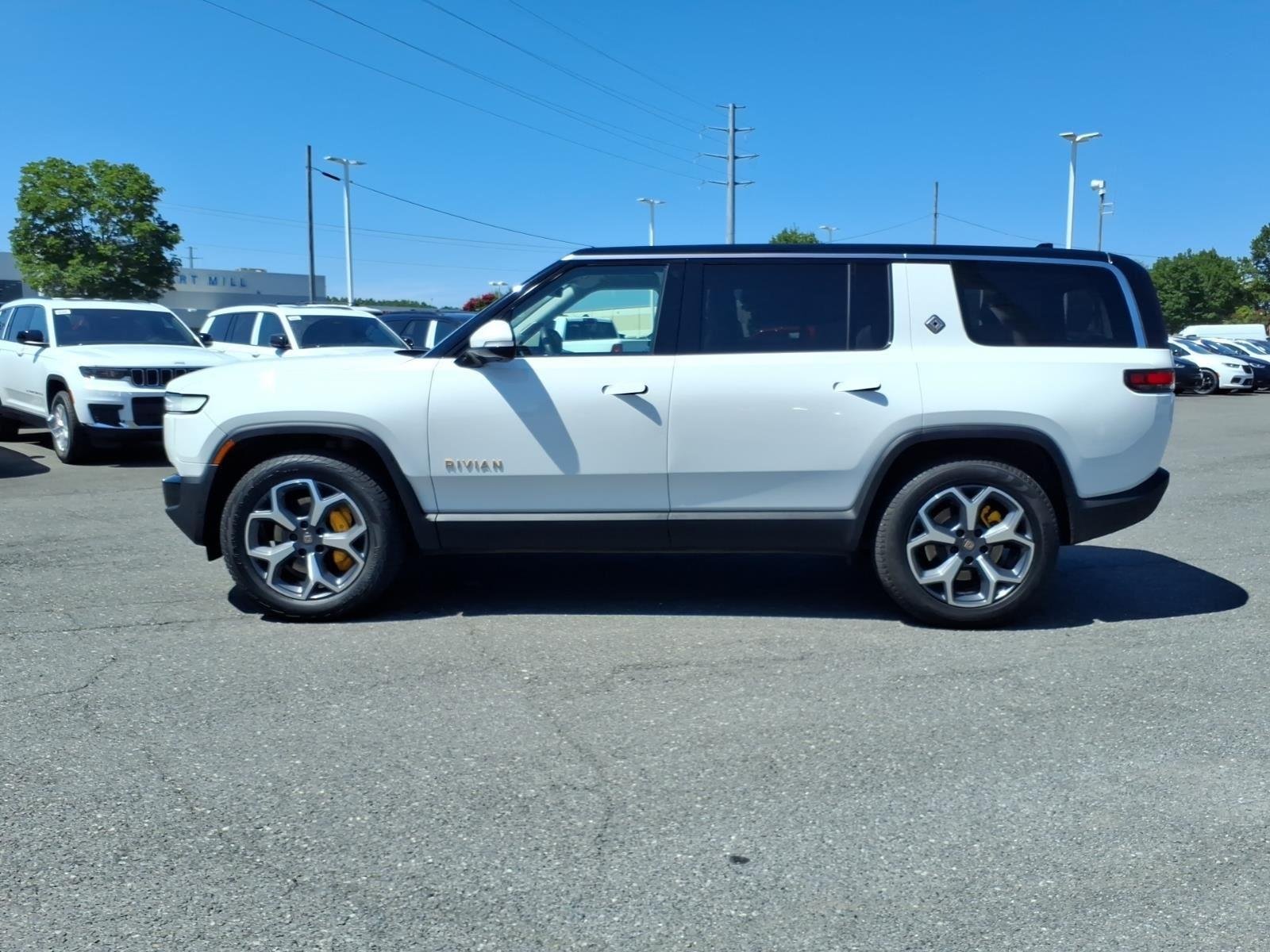 Used 2024  Rivian Adventure image 2