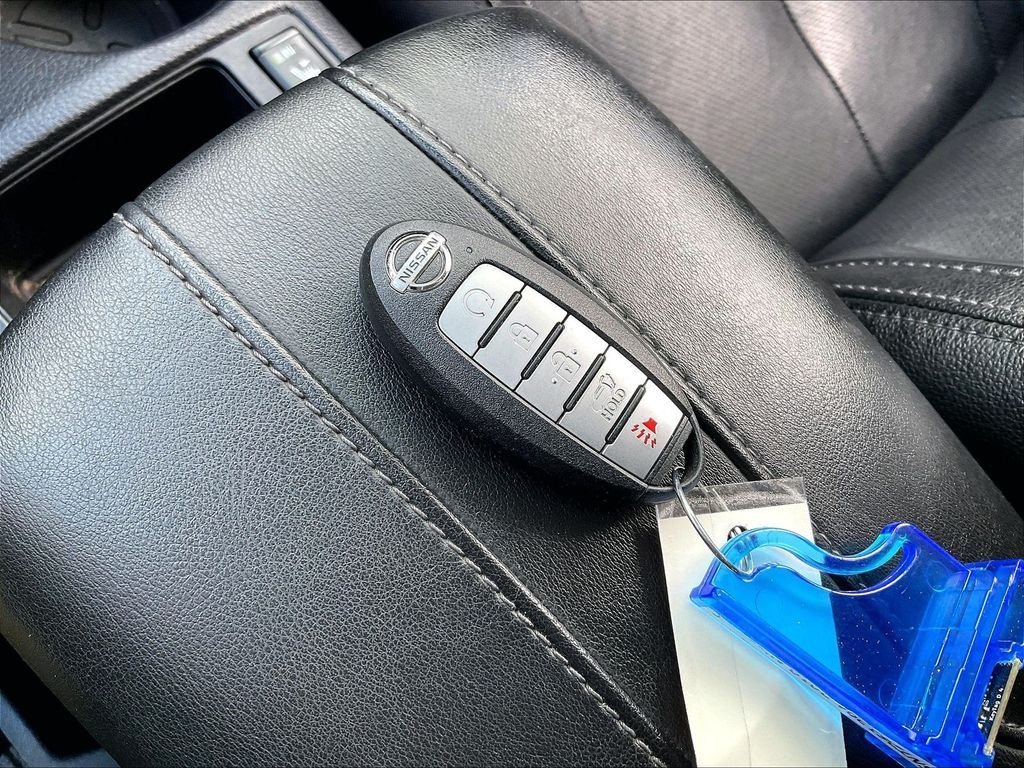 Used 2019 Gun Metallic Nissan SL image 29