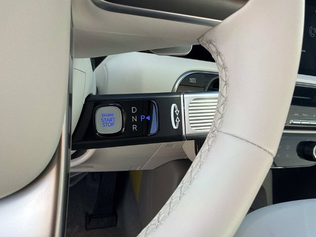New 2027 Creamy White Pearl Hyundai SE FWD image 28
