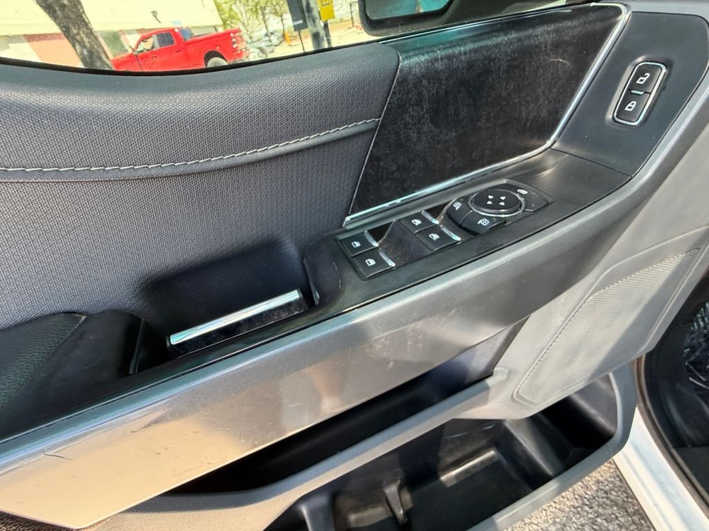 Used 2023 White Ford XLT image 11
