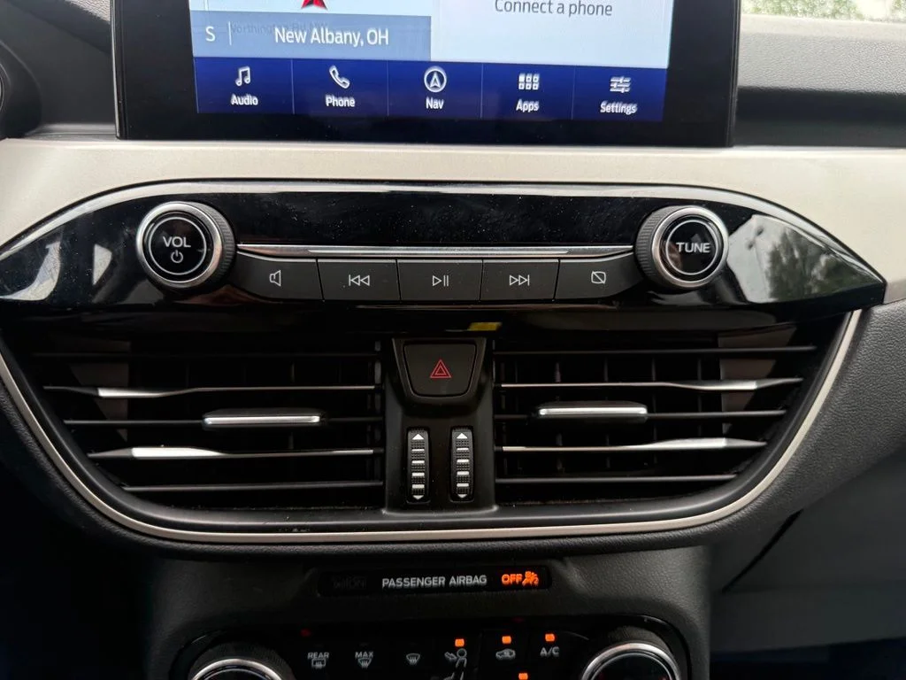 Used 2022 Gray Ford SE image 20
