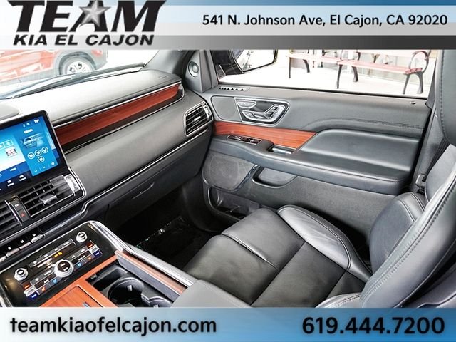 Used 2022 Black Lincoln Reserve image 26