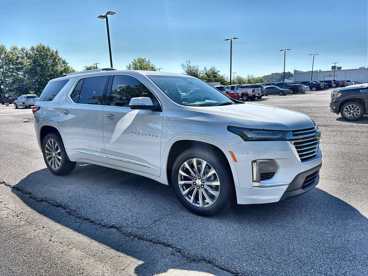 Used 2023 Summit White Chevrolet Premier image 2