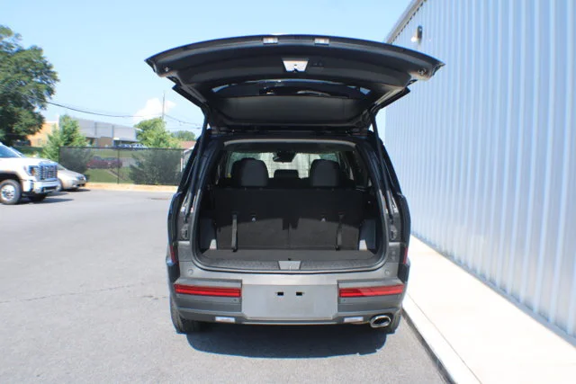 Used 2024 Phantom Black Hyundai XRT image 16