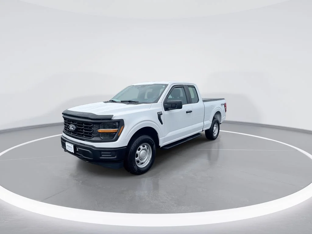 Used 2024 White Ford XL image 4