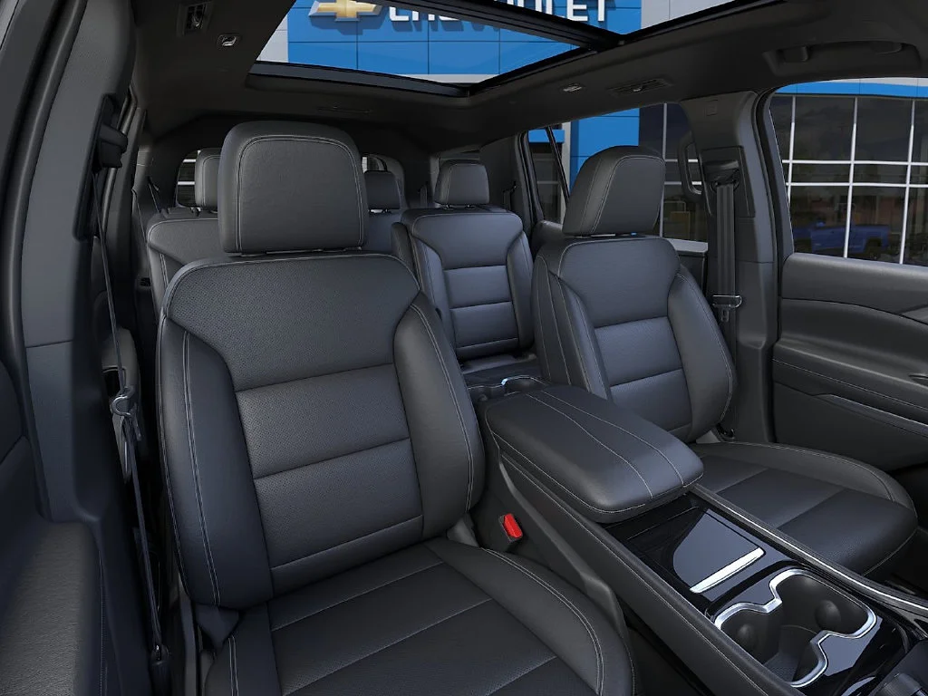 New 2027 Summit White Chevrolet LT image 17