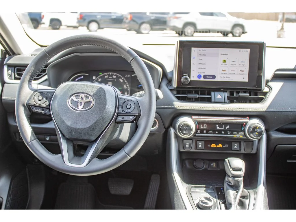 Used 2025 Blueprint Toyota Hybrid XLE image 23
