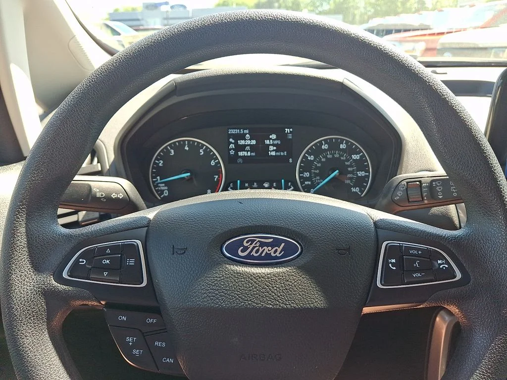 Used 2022 Red Ford SE image 20