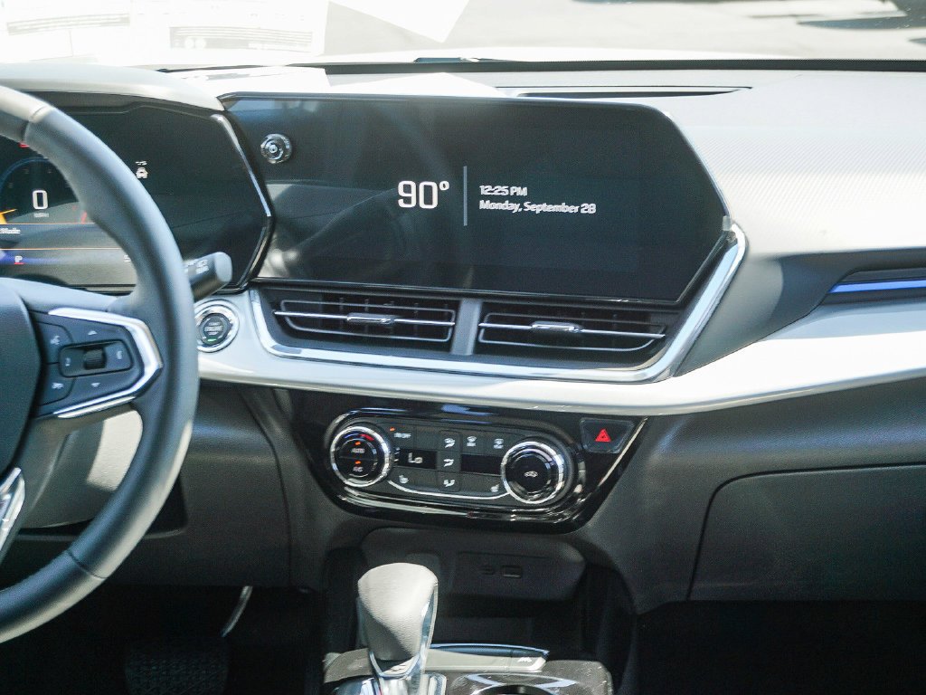 2026 Chevrolet Trax LT - Photo 15