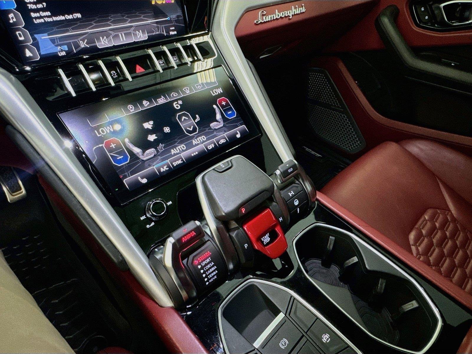 Used 2020 Nero Helene Metallic Lamborghini Base image 16