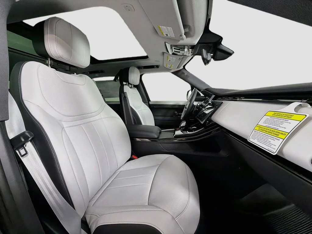 New 2027 Santorini Black Land Rover  image 30