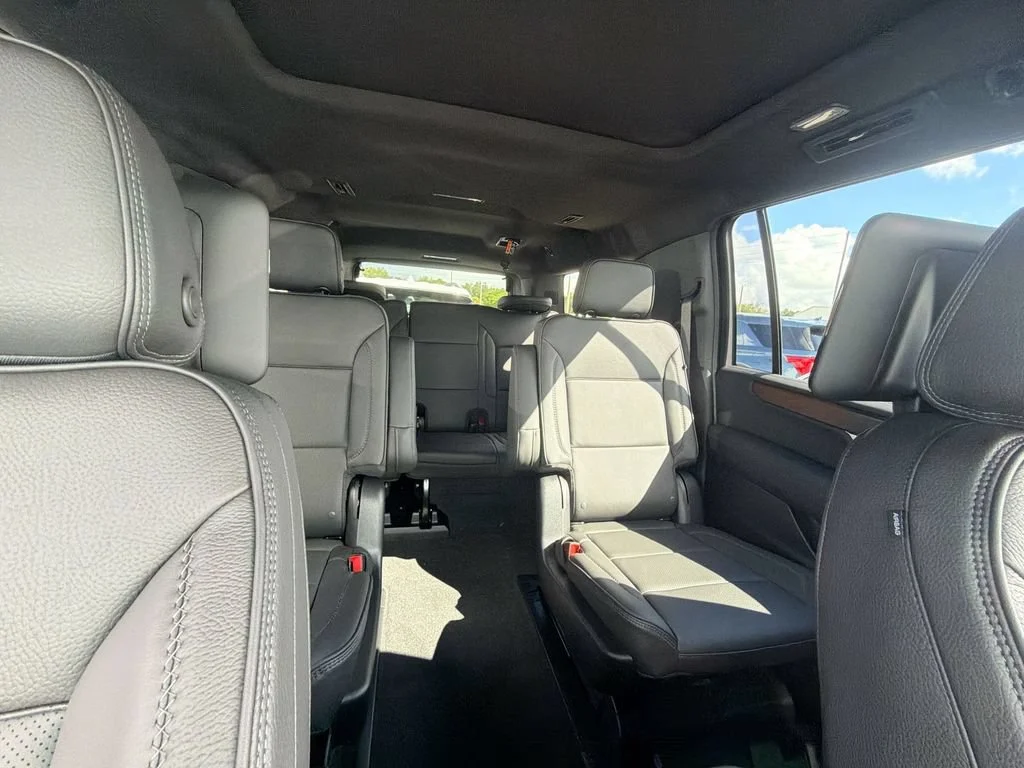 2026 GMC Yukon XL Denali - Photo 13