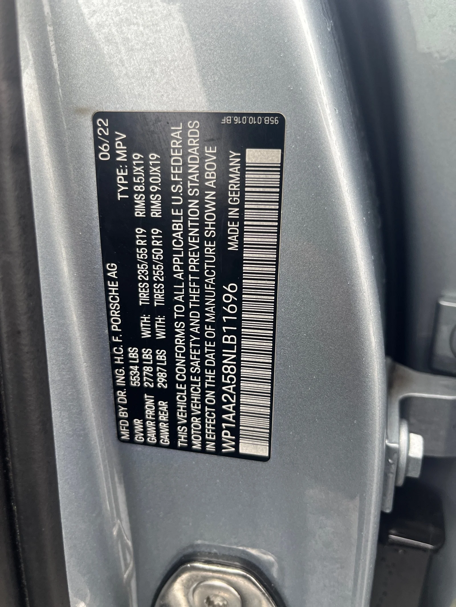 Used 2022 Dolomite Silver Metallic Porsche AWD image 7