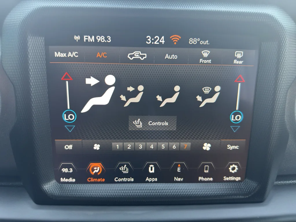 Used 2022 Sting-Gray Clearcoat Jeep Mojave image 38