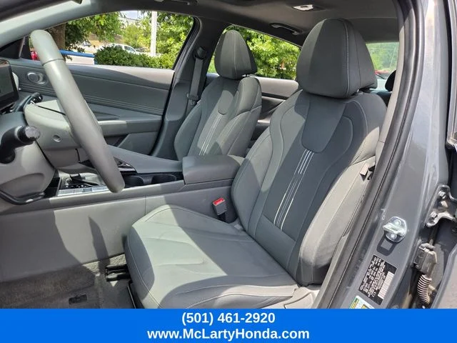 Used 2025 Gray Hyundai SEL Convenience image 8