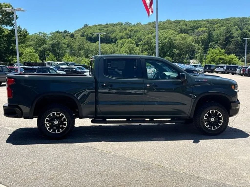 2025 Chevrolet Silverado 1500 ZR2 - Photo 40