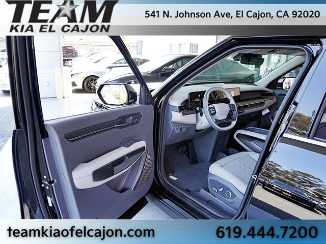 New 2026 Black Kia Wind image 45